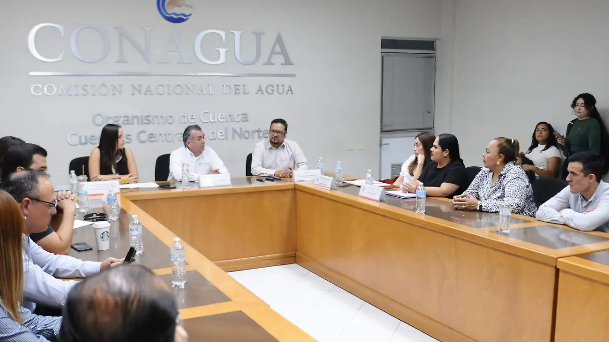 Integrantes del Cabildo se reunieron con funcionarios regionales de la Comisión Nacional del Agua.
