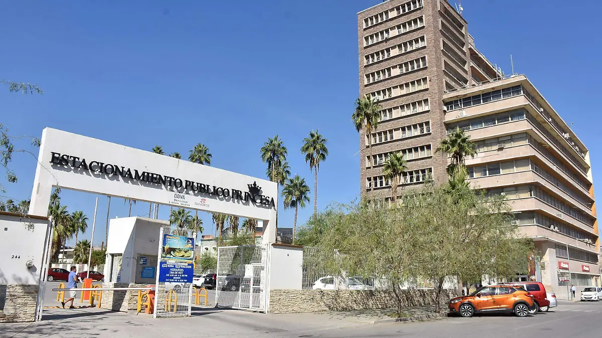 Estacionamiento Público Princesa 