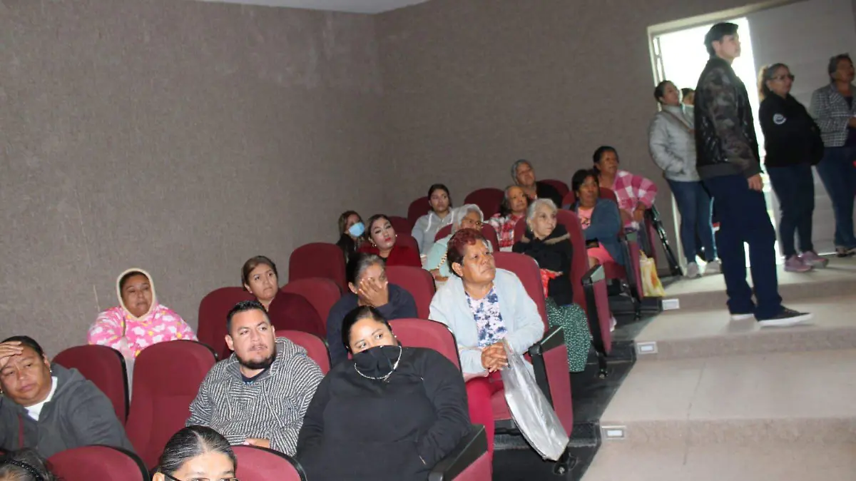 Valoran a pacientes operados de catarata en San Pedro