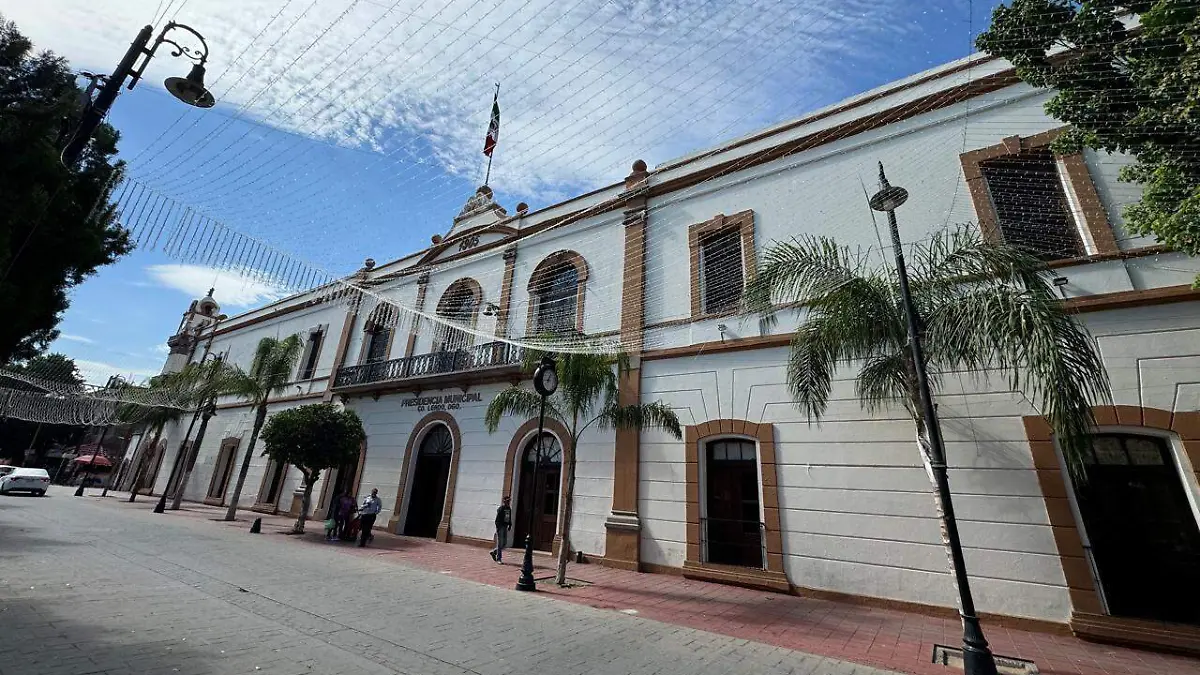 WhatsApp Image 2025-12-16 at 14.17.03 (1)