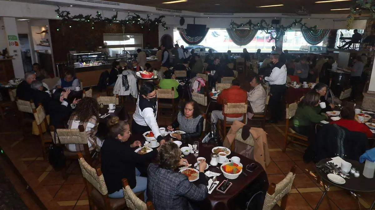 Restaurantes y bares llenos rumbo al fin de año en Torreón