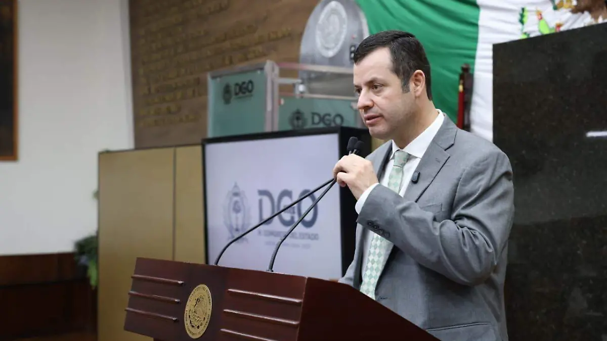 diputado César Rivas B. Nevárez