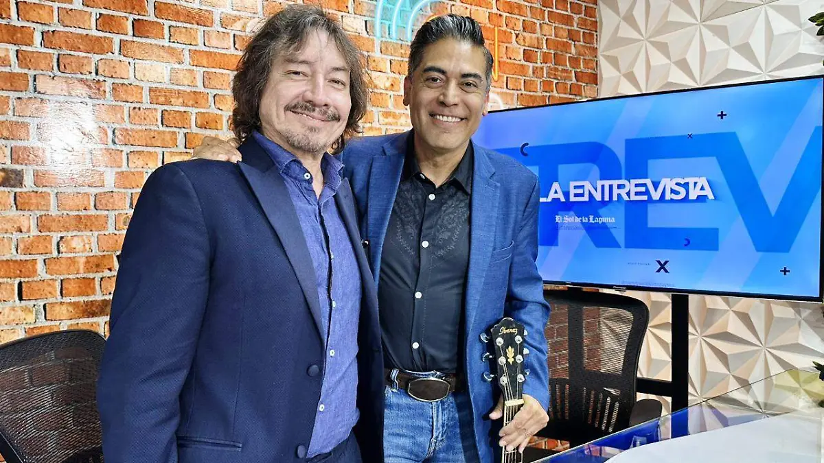 Los cantautores Miguel Luna y Bruno Danzza promocionan el concierto Los Cantautores en Torreón,