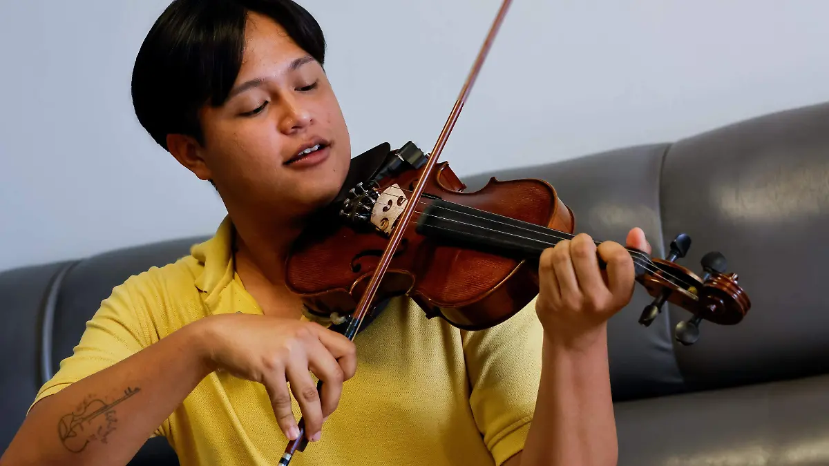 Violinista-Zeytta-Yámell