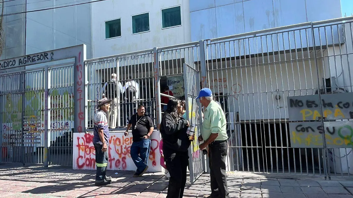 d2cf5479-7df0-4ff9-b0d4-2907686a17e5