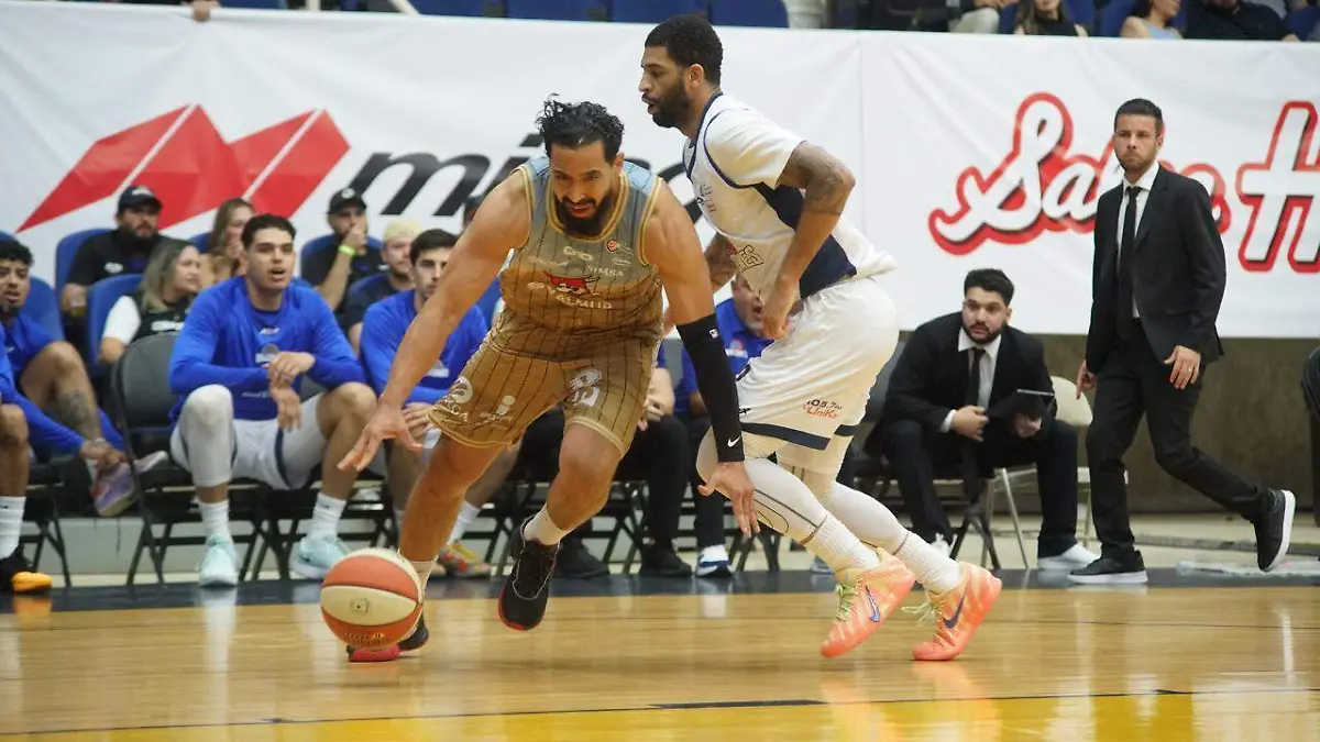 Halcones toma ventaja en tiempo extra
