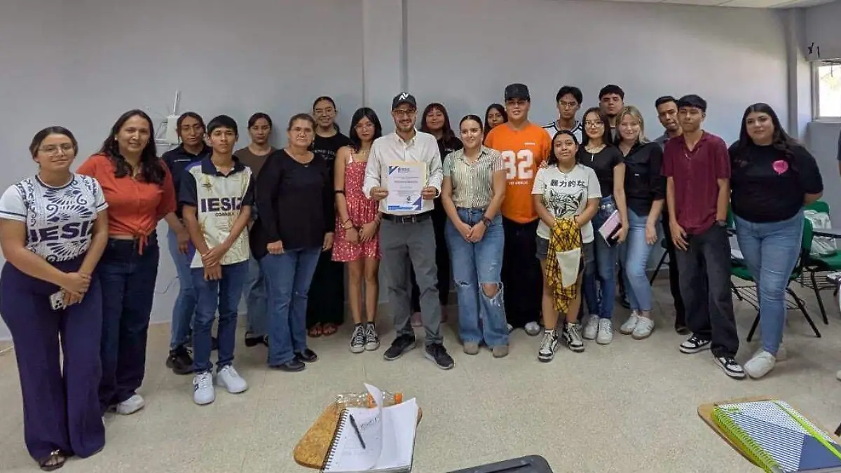 IESIZ impulsa el desarrollo profesional con Master Class en Comunicación Social
