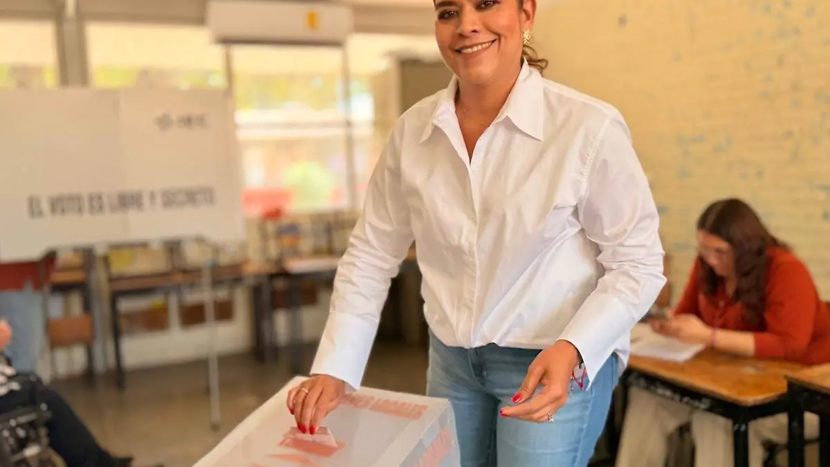 Sol María