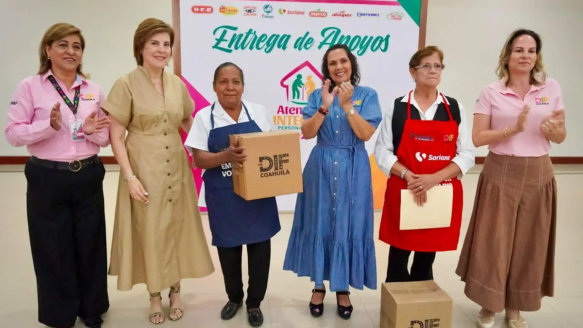 Fortalecen DIF Coahuila y DIF Torreón el apoyo a adultos mayores empacadores voluntarios