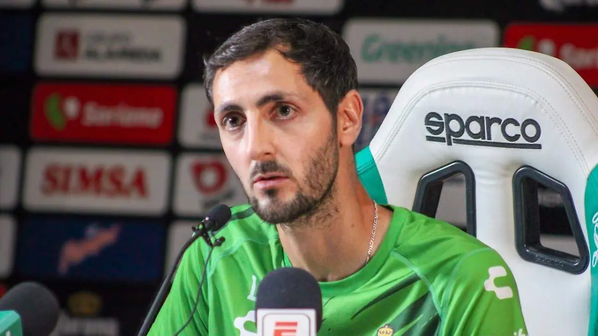 Luis Pedro, segundo auxiliar de Santos Laguna