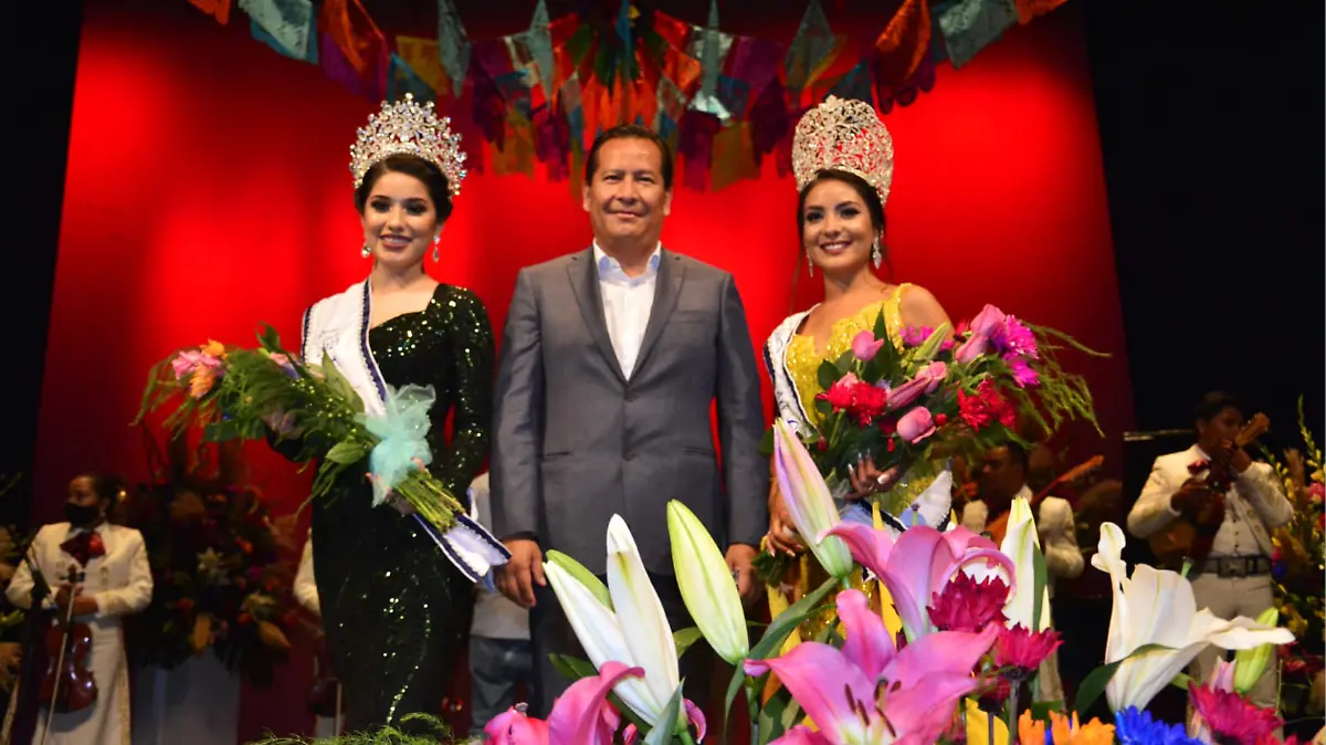 Coronación-de-reinas-en-sma
