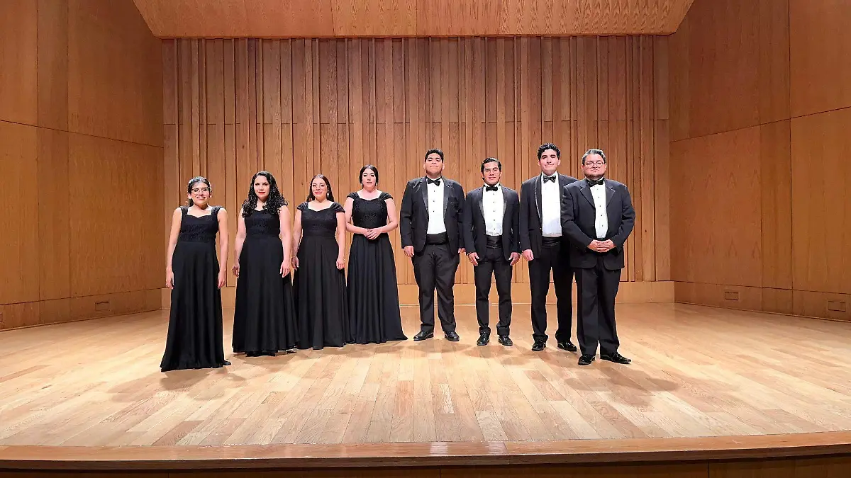 Los-cantantes-celayenses 