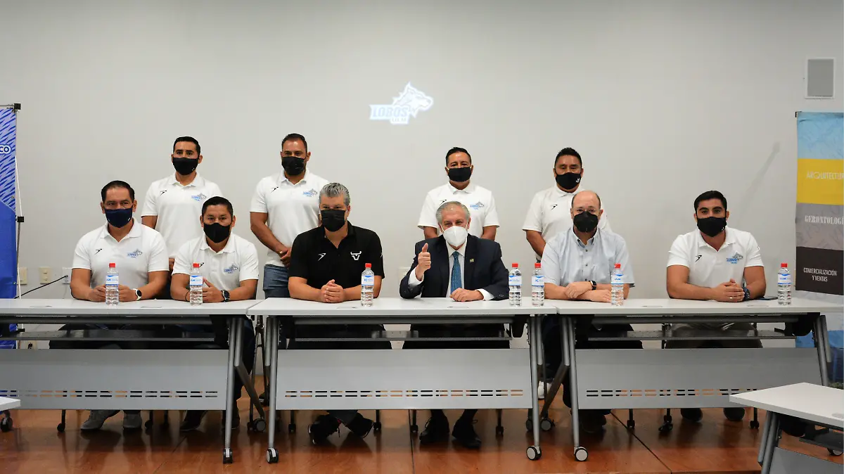Presentan-equipo-técnico
