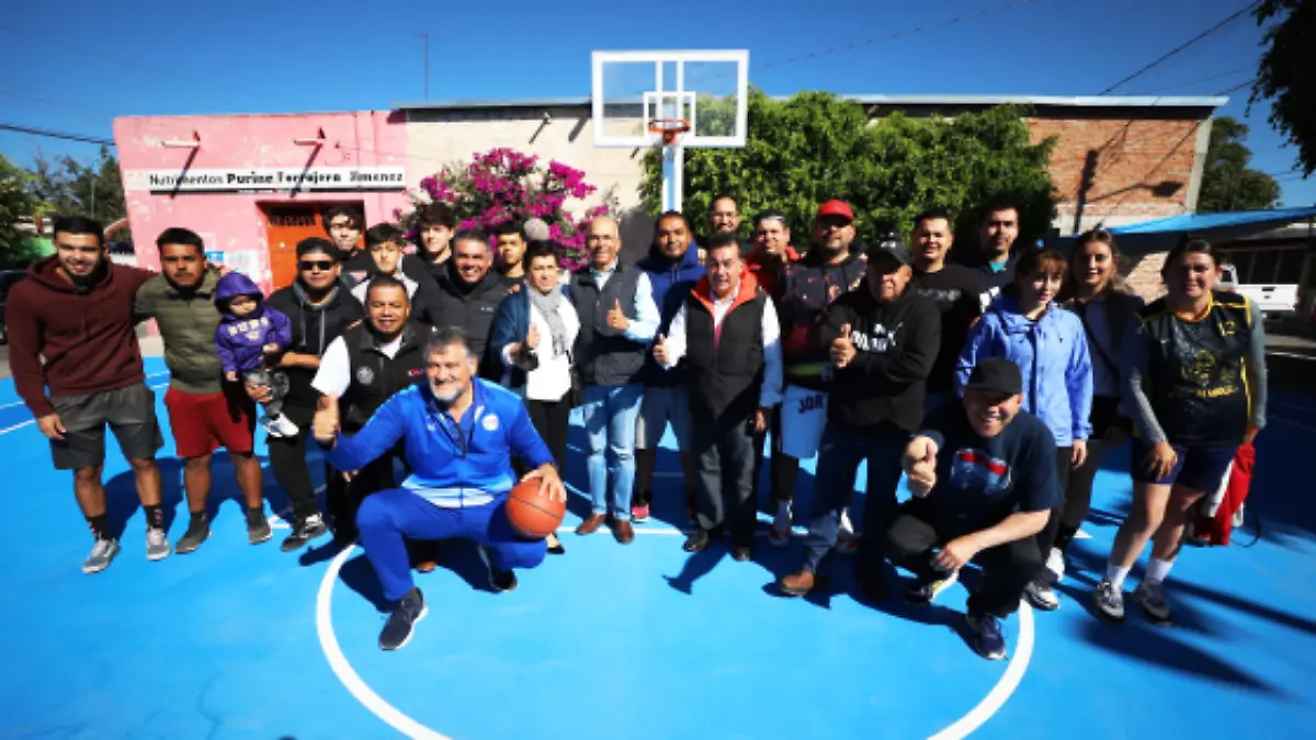 rehabilitan-cancha-en-tamayo