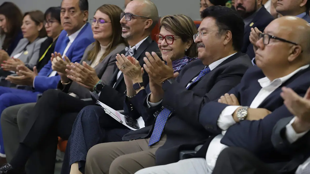 Entre-los-asistentes