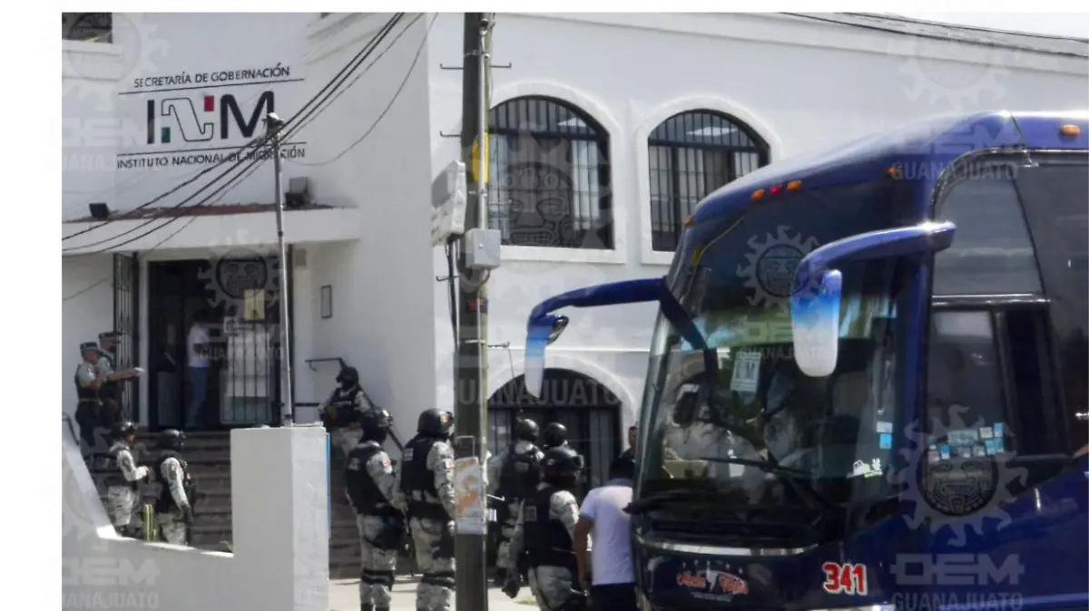 detienen-autobus-con-migrantes