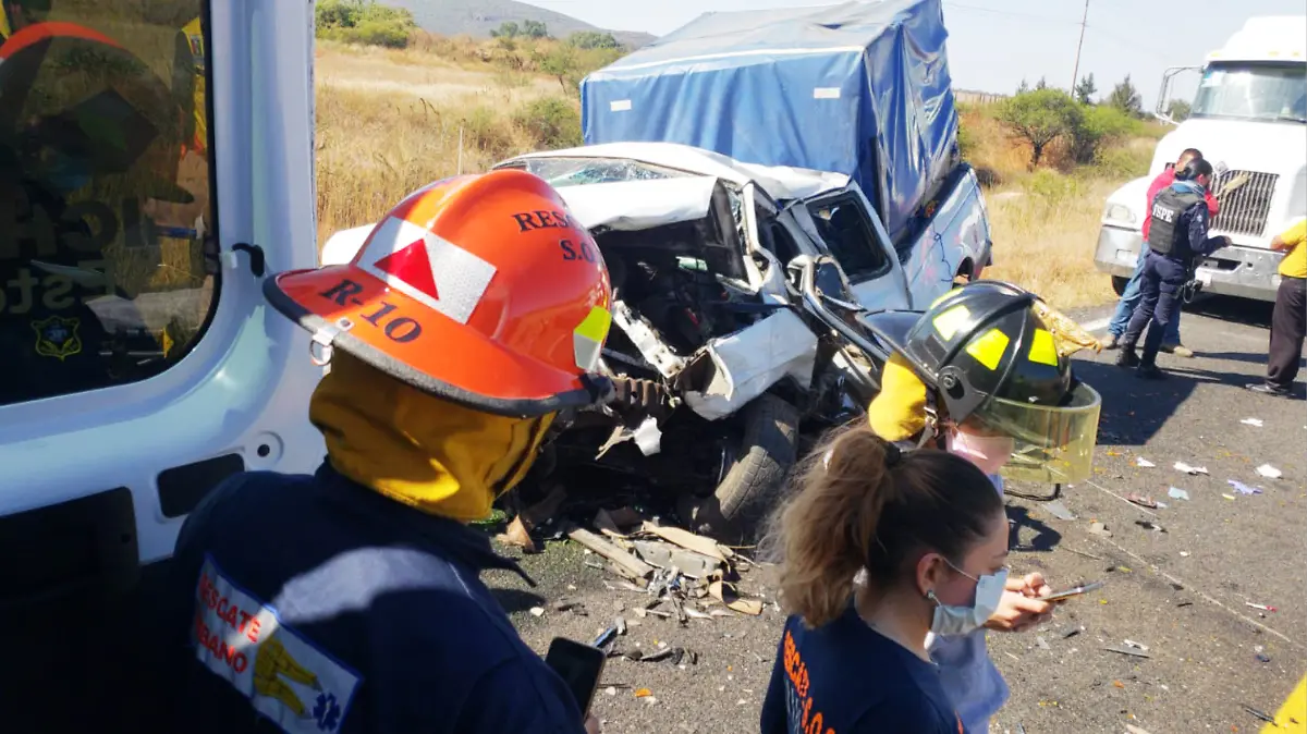 accidente-carretera-acambaro-tarandacuao