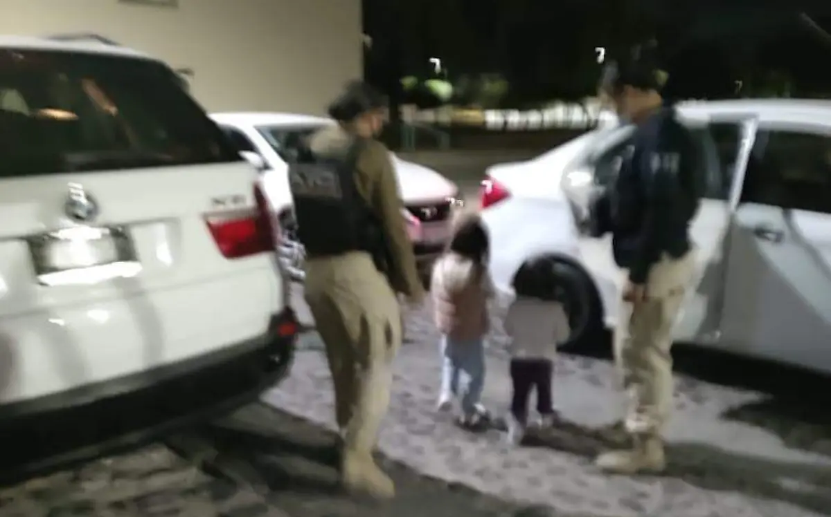 rescatan-a-dos-menores