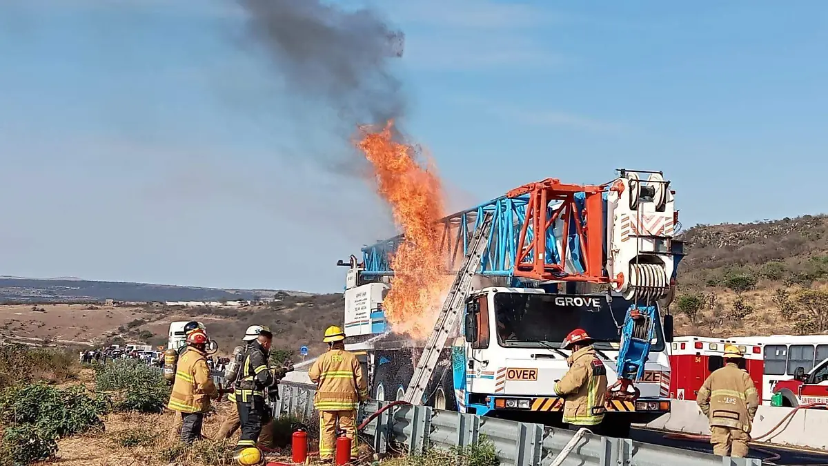 incendio-grua-cortazar