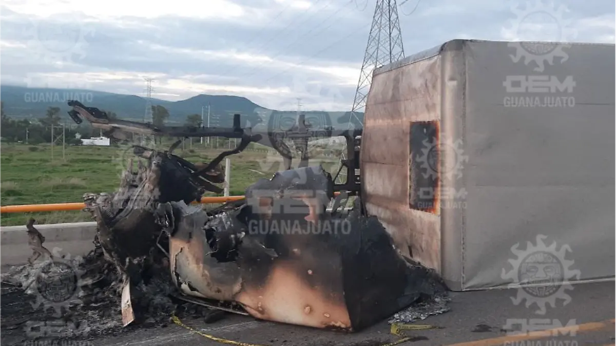 trailer-incendiado