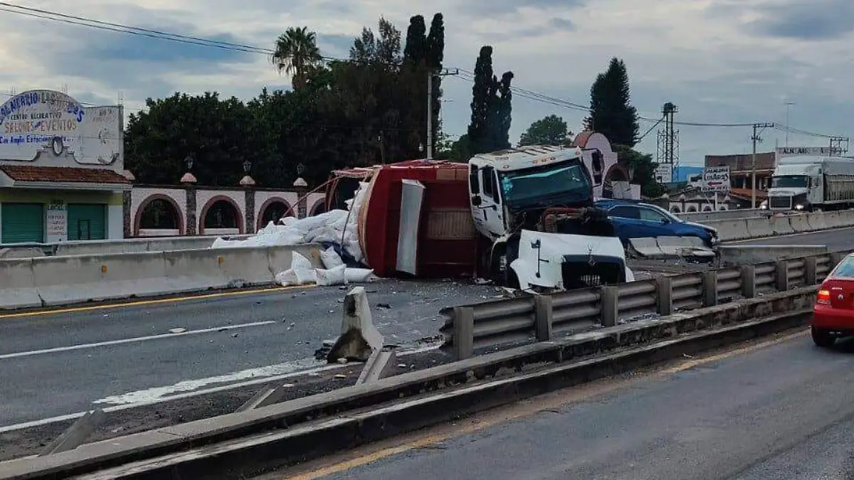 camion volcado 2 ok