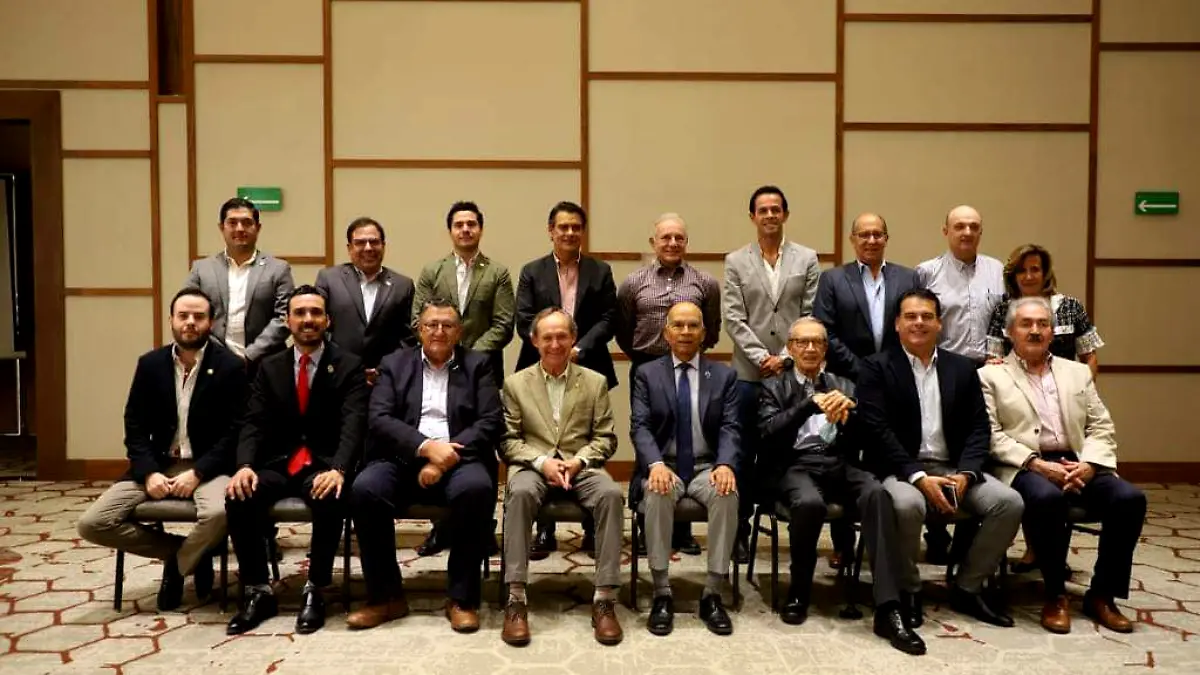 Empresarios y alcalde  (1) ok