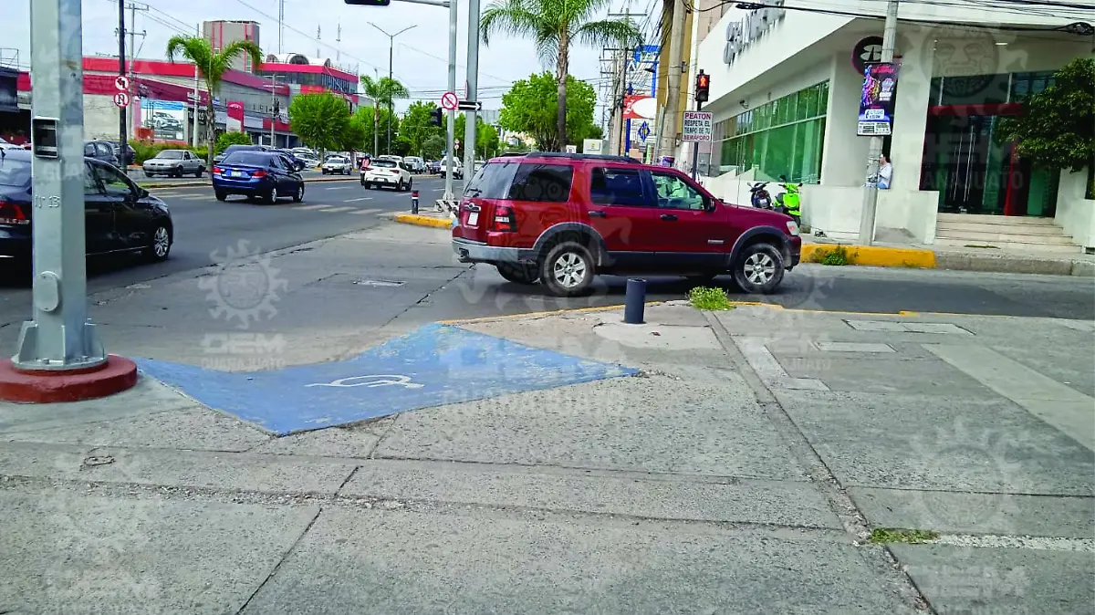 riña-blvd-1