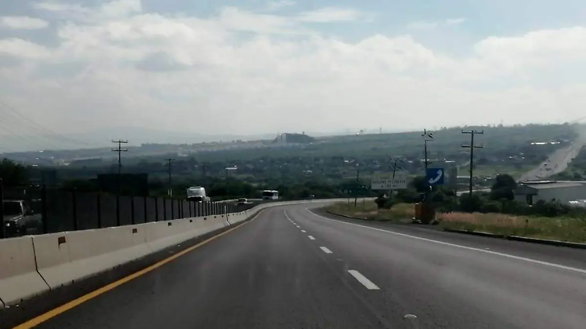 A un costado de la carretera ok