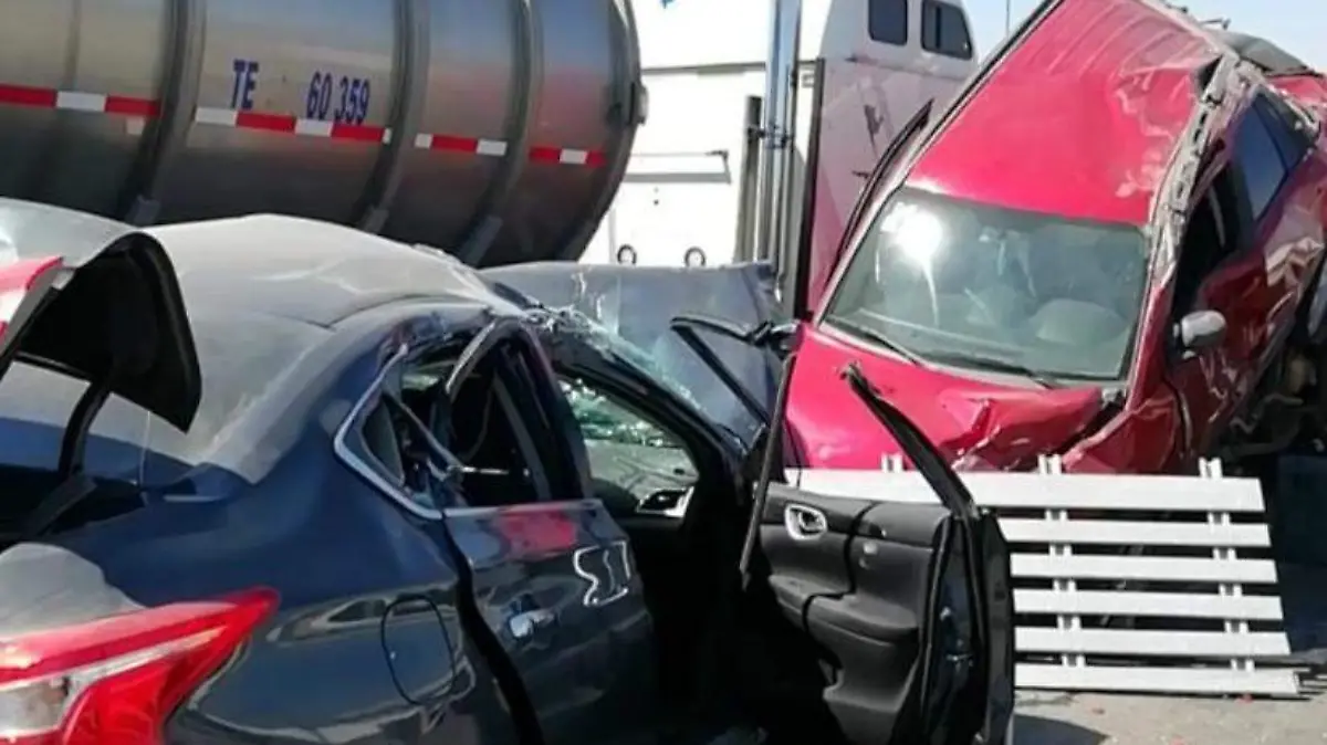 los vehiculos quedaron inservibles  3 ok