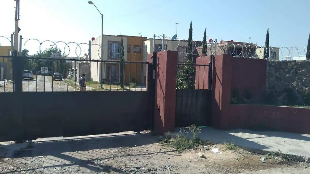 en el interiro de la casa  quedo el menor sin vida