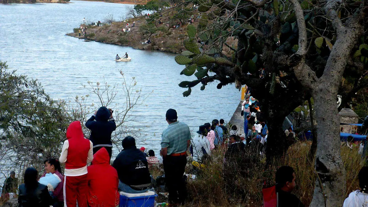 Presa adjuntas Archivo-Internet ok