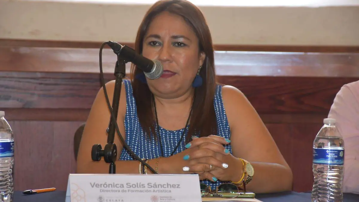 Verónica-Solís-directora