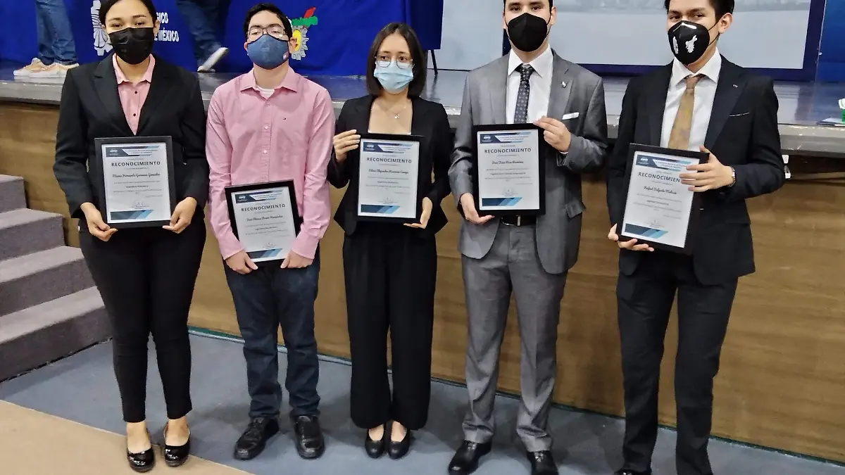 Entrega-de-reconocimiento