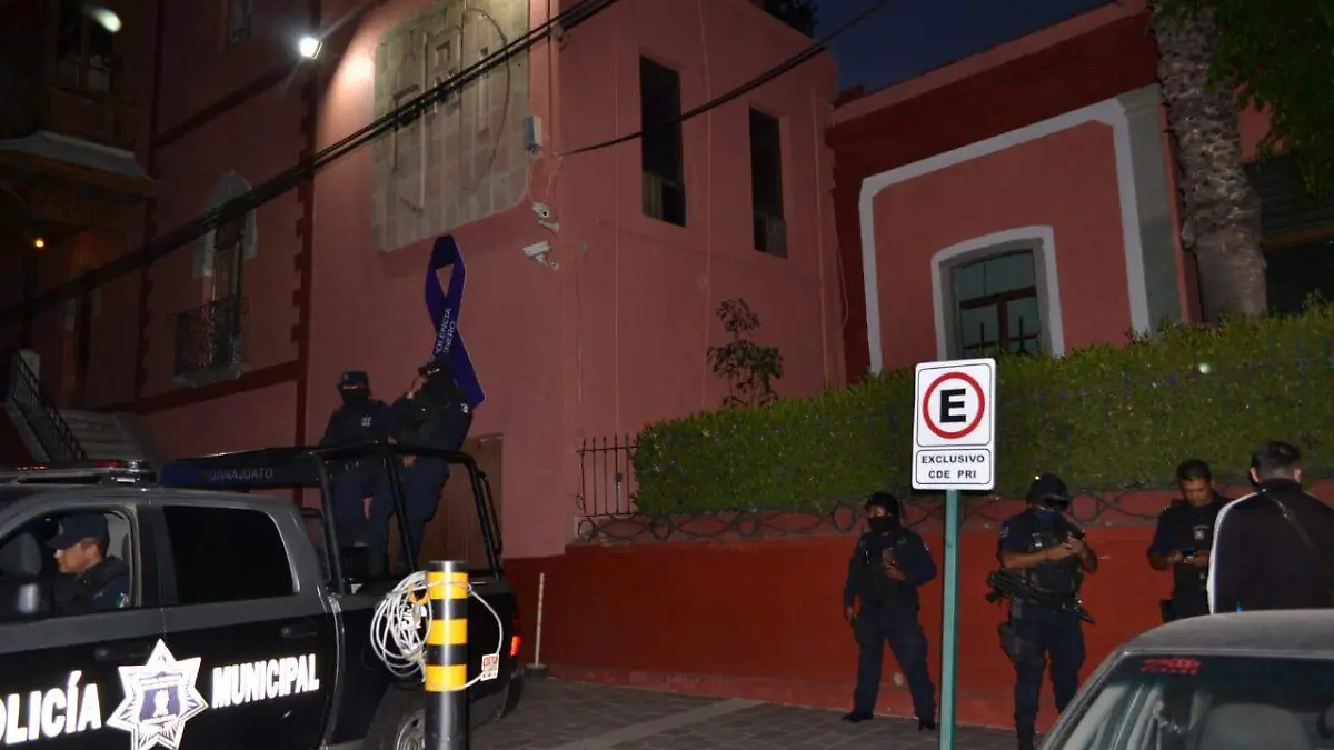 GUANAJUATO- PRI PRESENTAN DENUNCIAS PENALES Y ESTATUTARIAS (7)