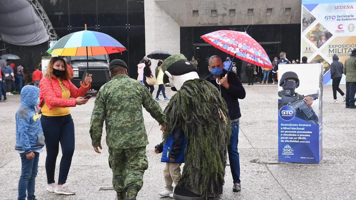 exposicion-militar-fuerzas-armadas