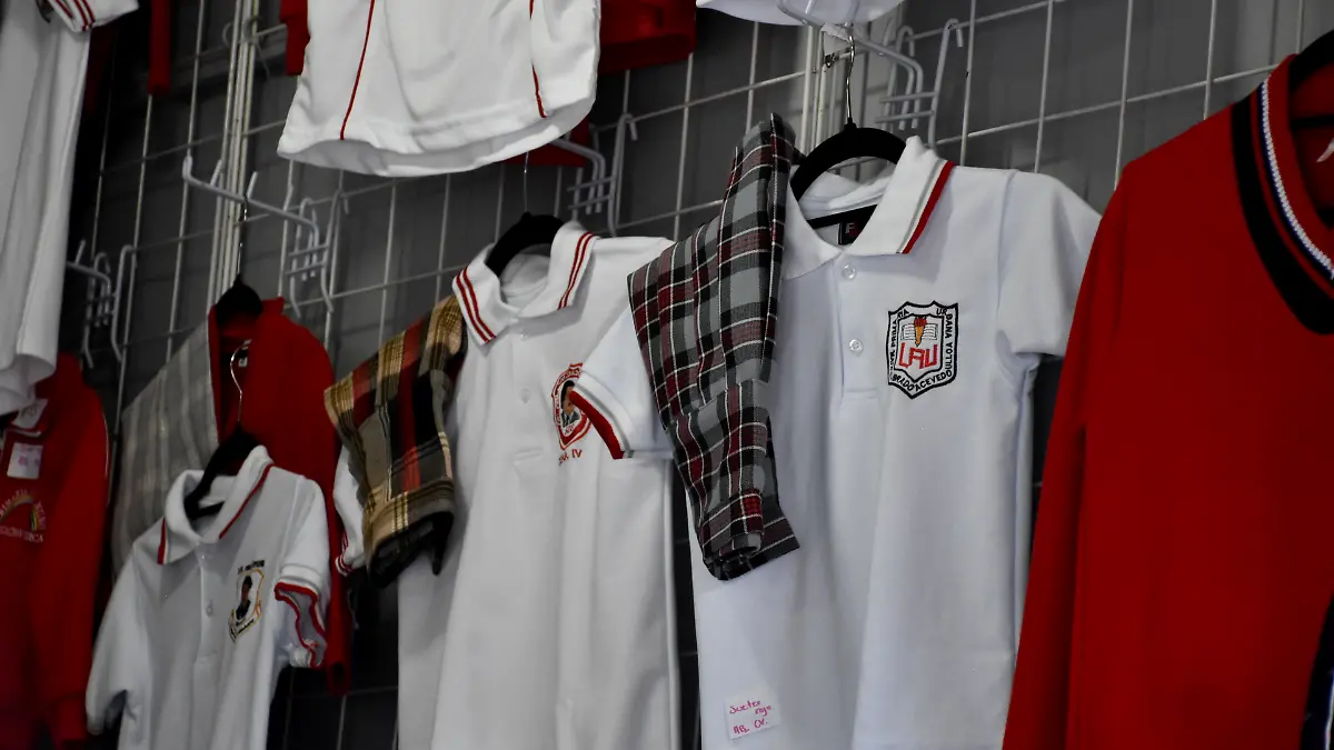Uniformes (3) ok
