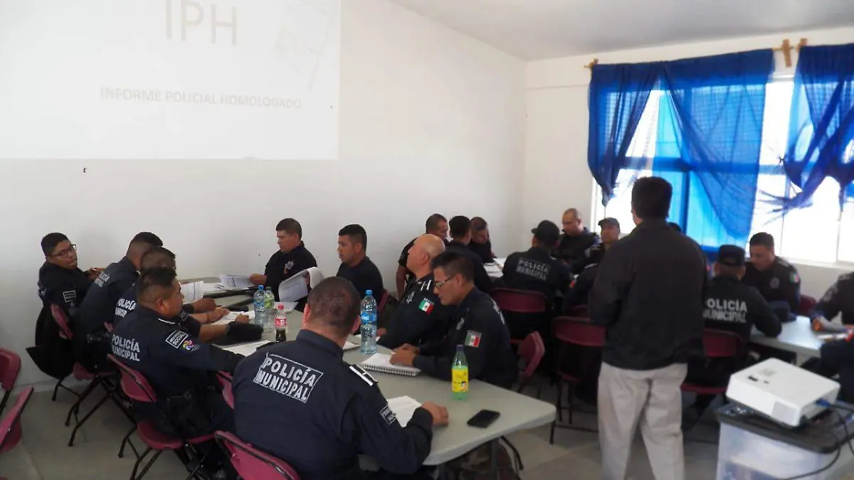 nota 03 capacitacion a policias1