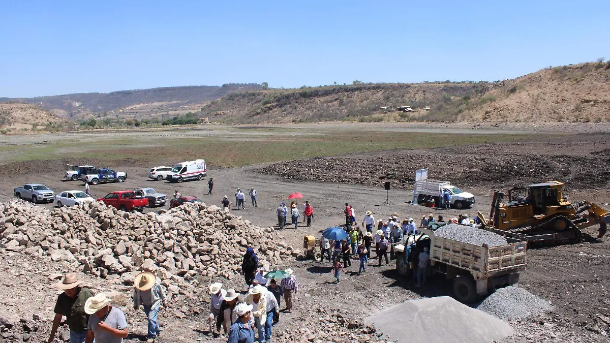 d9bb4aae-17a6-4f03-9571-a8019fd33a26