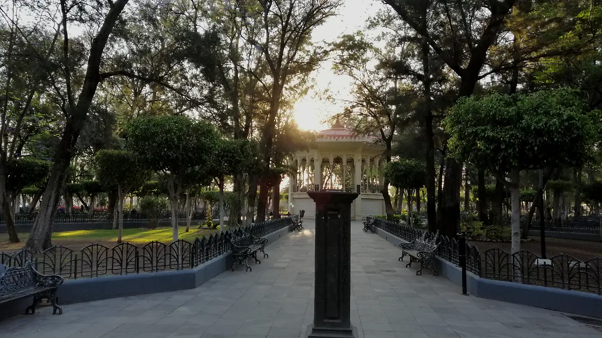 robada la estatua de la Diosa Griega de la Victoria