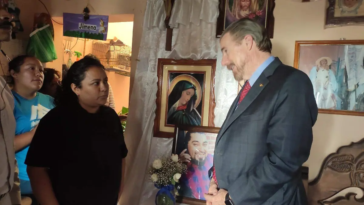 Juan Hernández y familiares de Francisco 