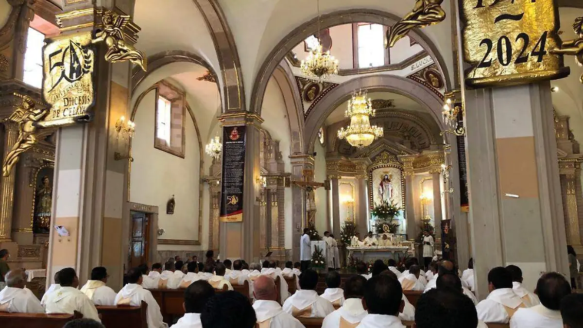 Mensaje a sacerdotes ok