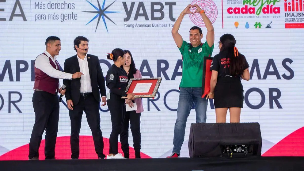 f8a2a16d-111d-47c6-8ca3-b84a9af137dd