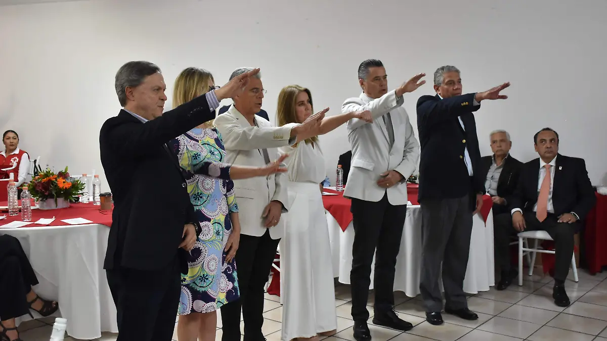 Mesa directiva Cruz Roja (2)