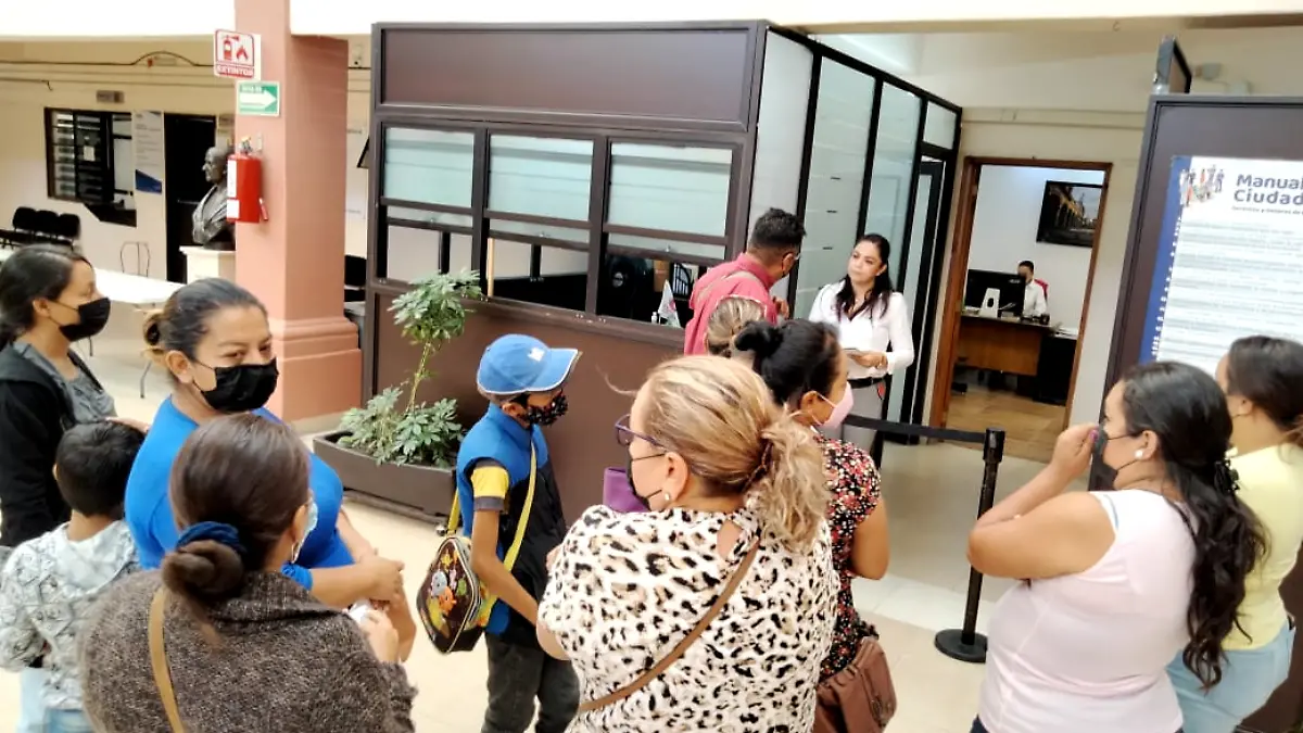 padres de familia se reunen con Secretario (3) okis