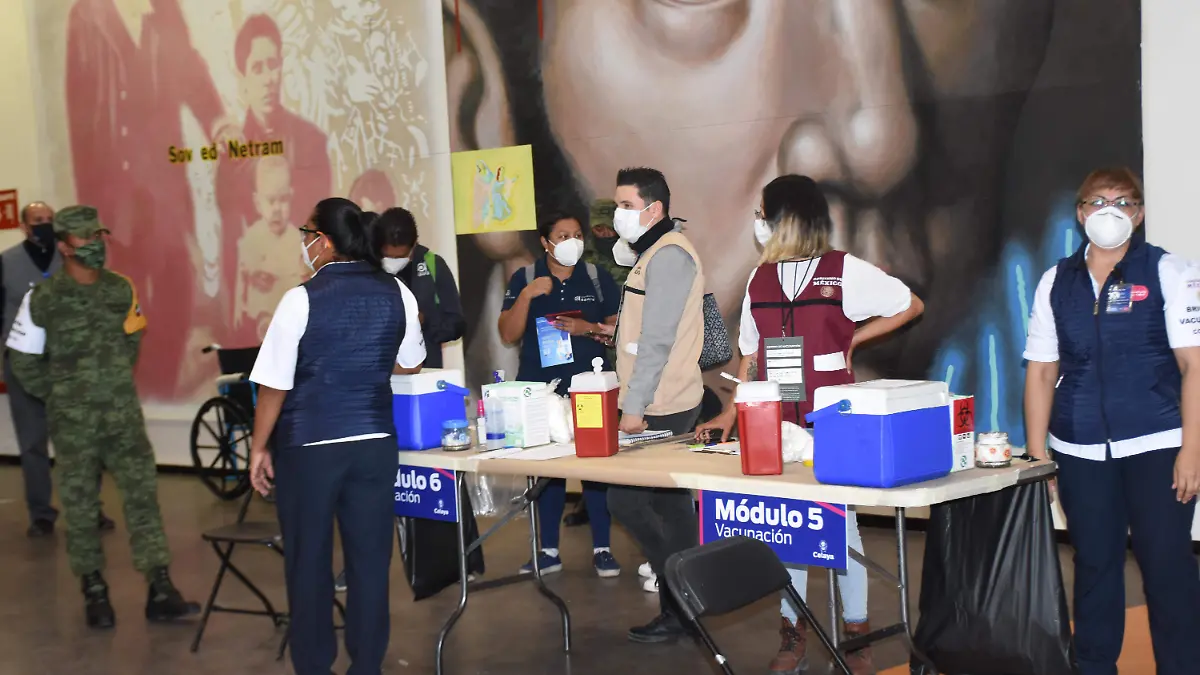 vacunacion en auditorio (5)
