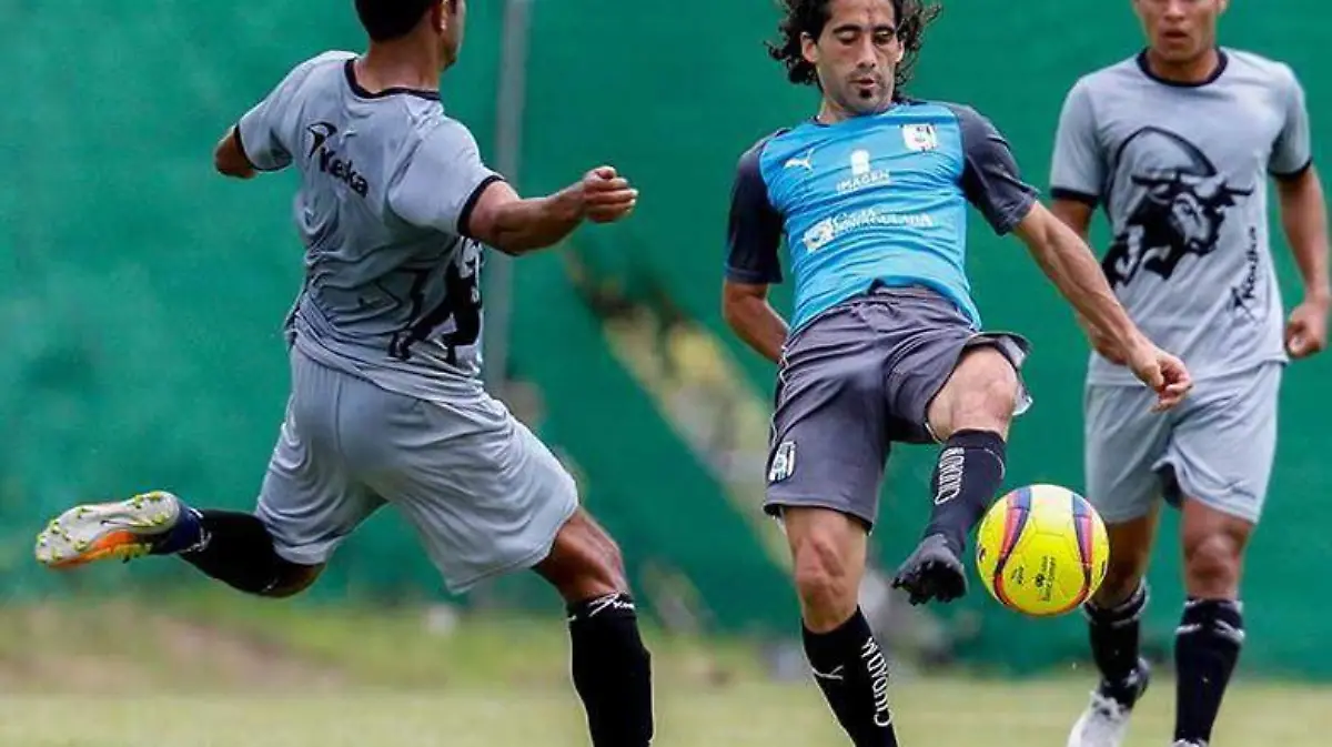 Los Toros se midieron