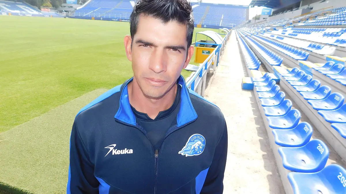 José