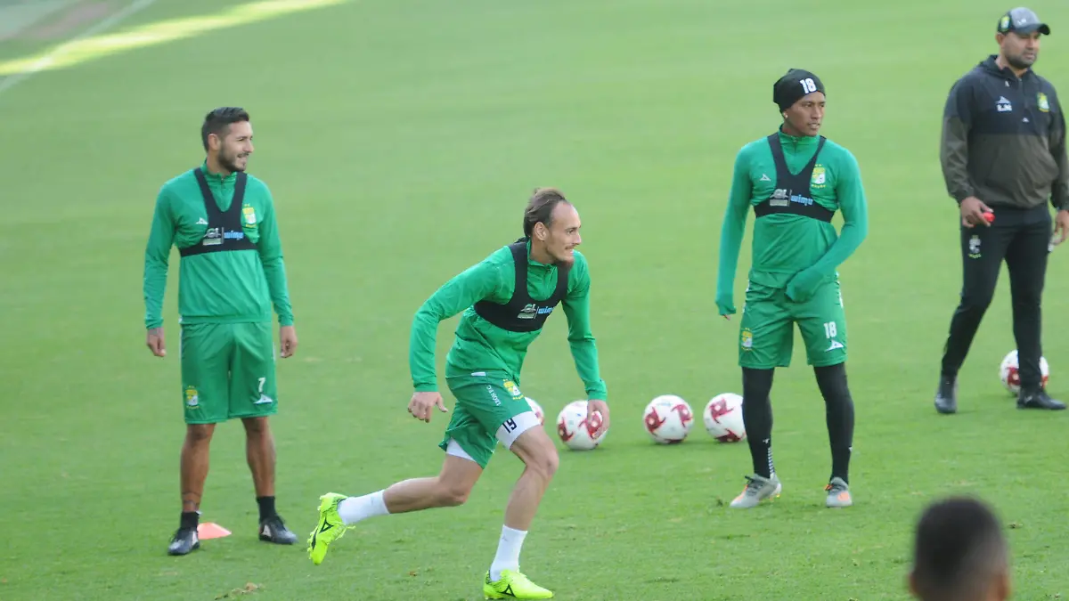 GGARCIA LEON ENTRENAMIENTO (16)