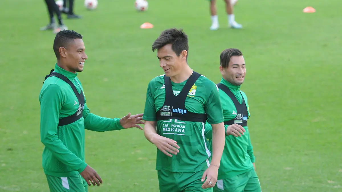 GGARCIA LEON ENTRENAMIENTO (17)
