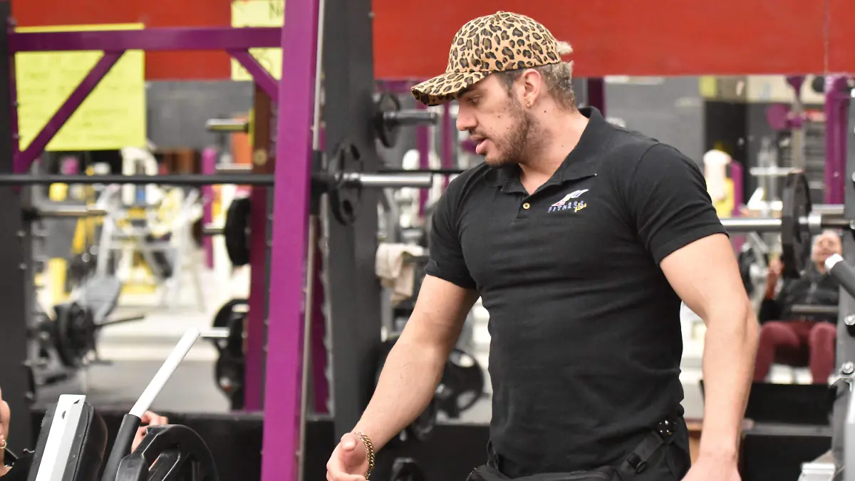 Eduardo Ordoñez entrenador y nutriólogo brindo recomendaciones